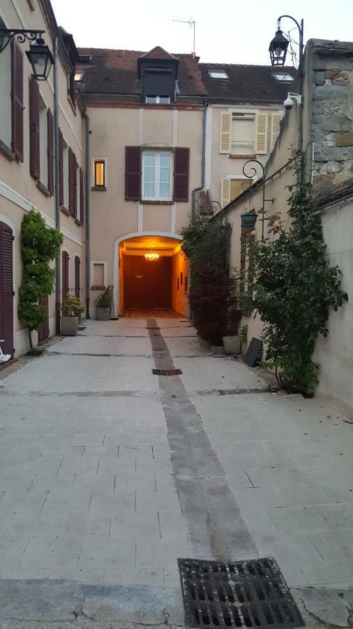 77 Rue De France Appartamento Fontainebleau Esterno foto
